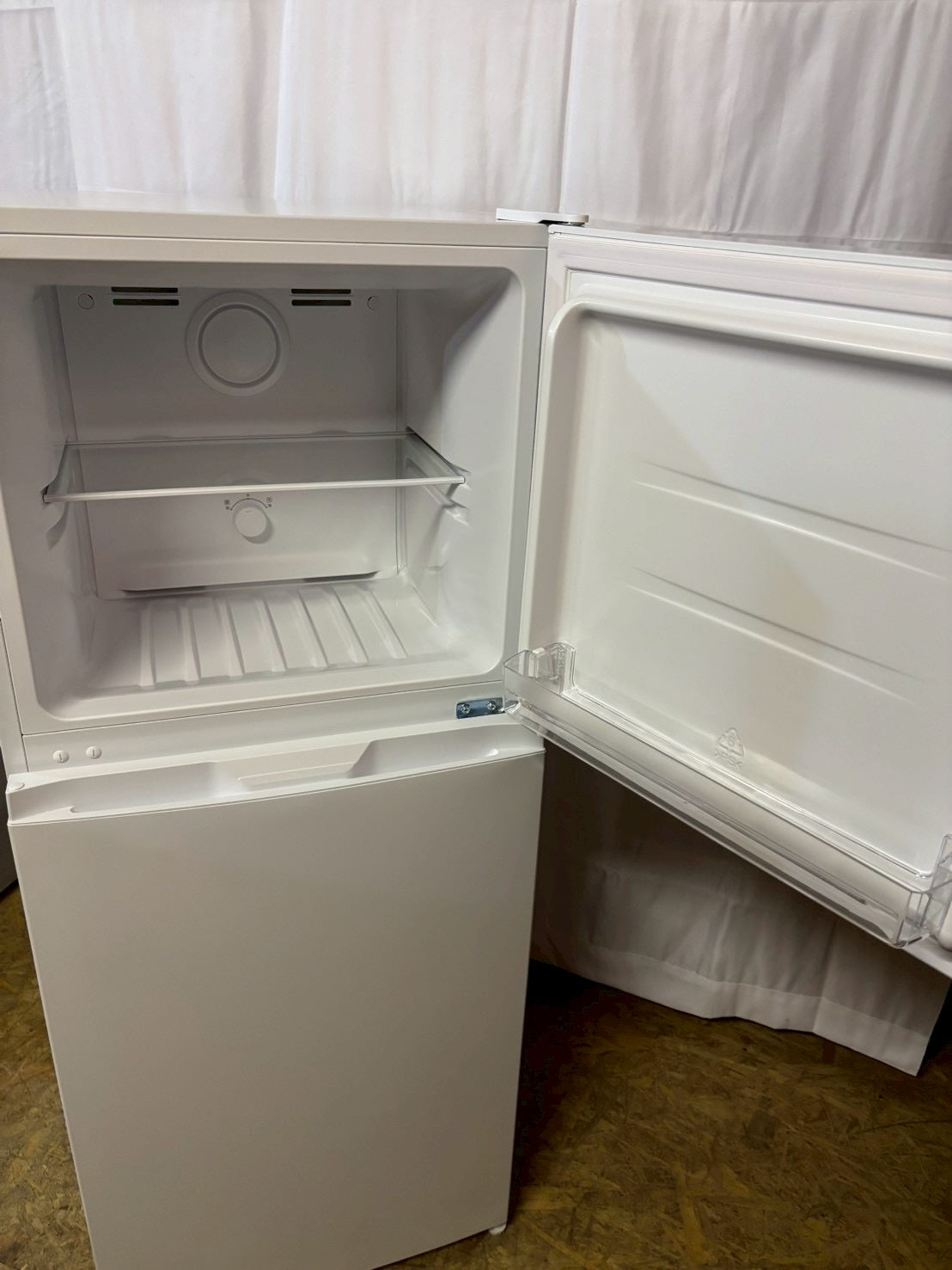 【極美品】アイリスオーヤマ 2ドア冷蔵庫 IRSN-18A 2025年製182L