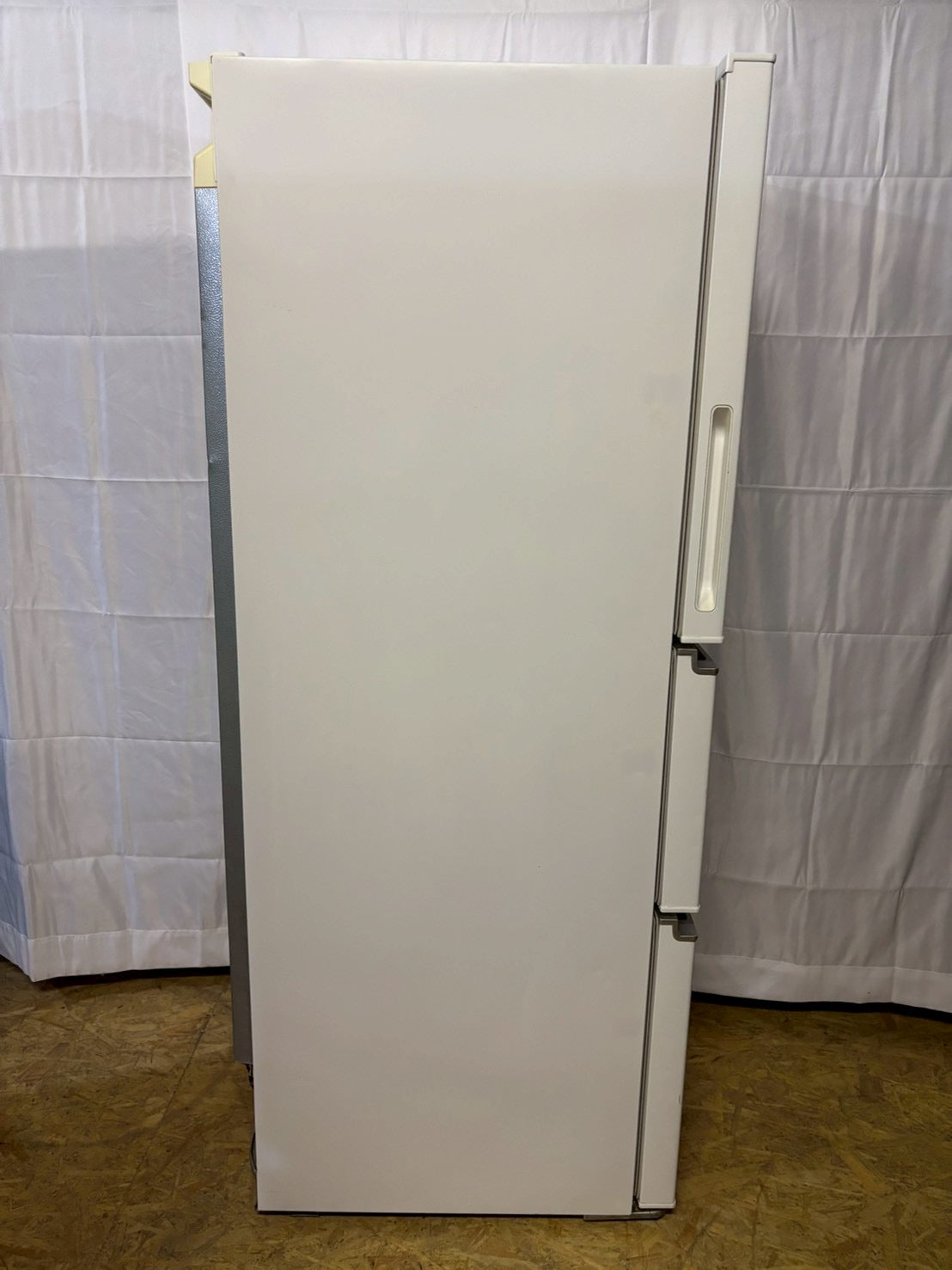 Hisense 3ドア冷蔵庫 HR-D2801W 2019年製 282L右開き