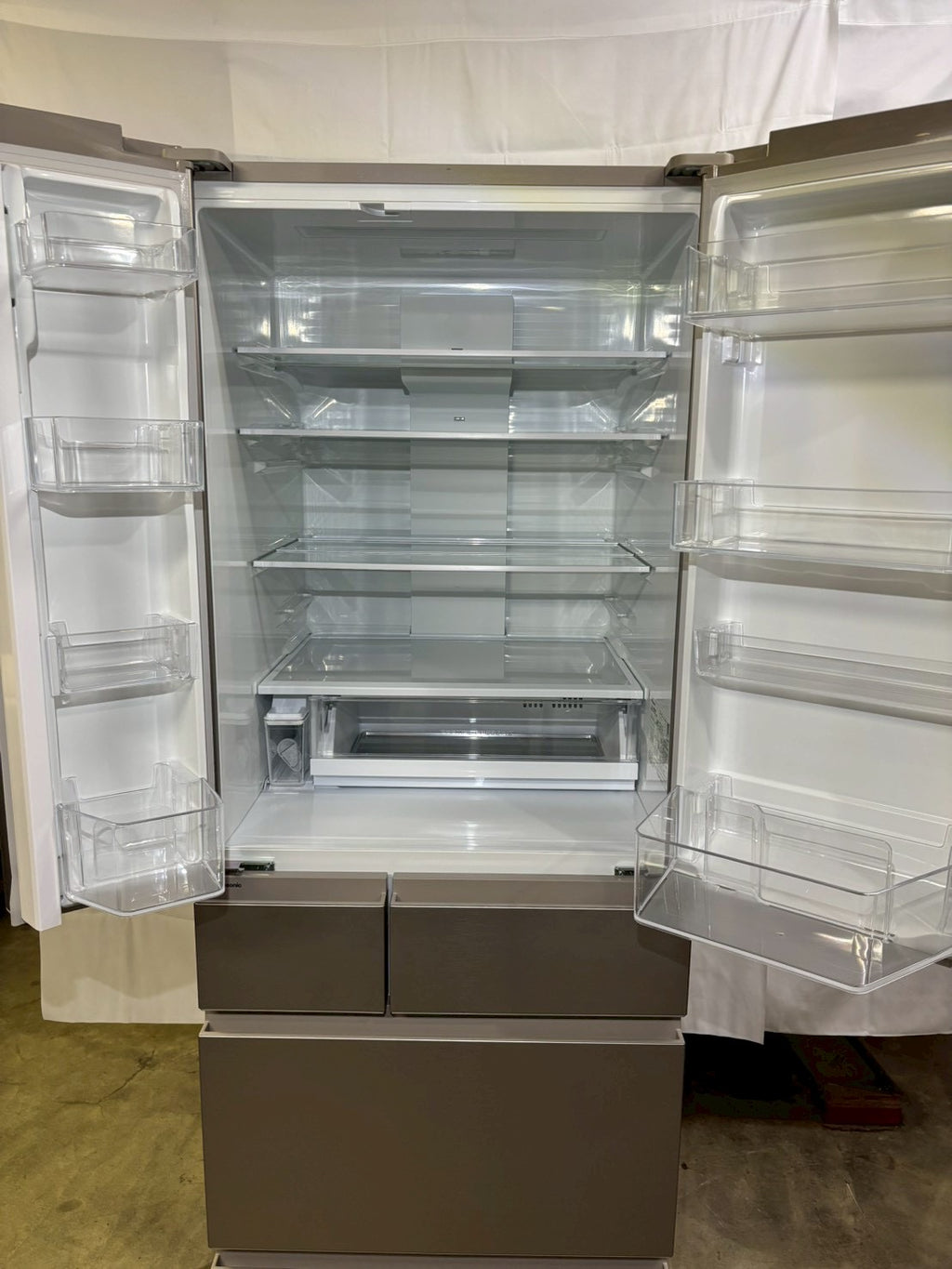 【展示品】【美品】Panasonic6ドア冷蔵庫 NR-F55HY2 2025年551L