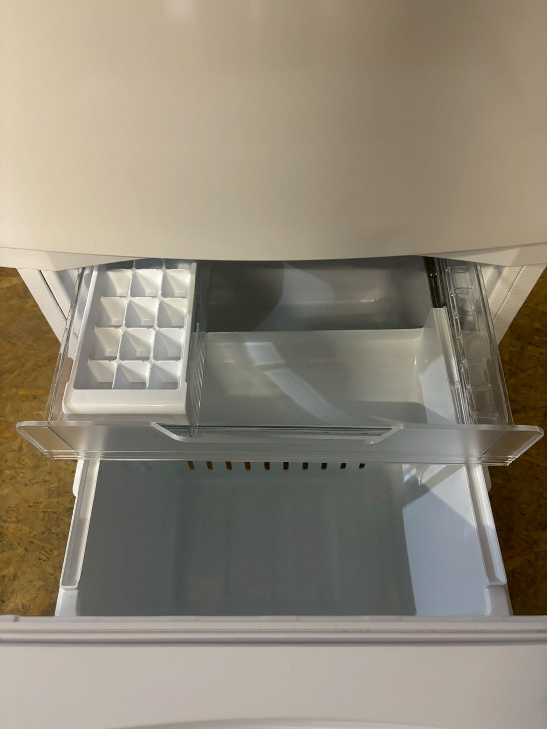 【6ヶ月保証】【美品】東芝 2ドア冷蔵庫 GR-V15BS 2024年製 153L 右開き
