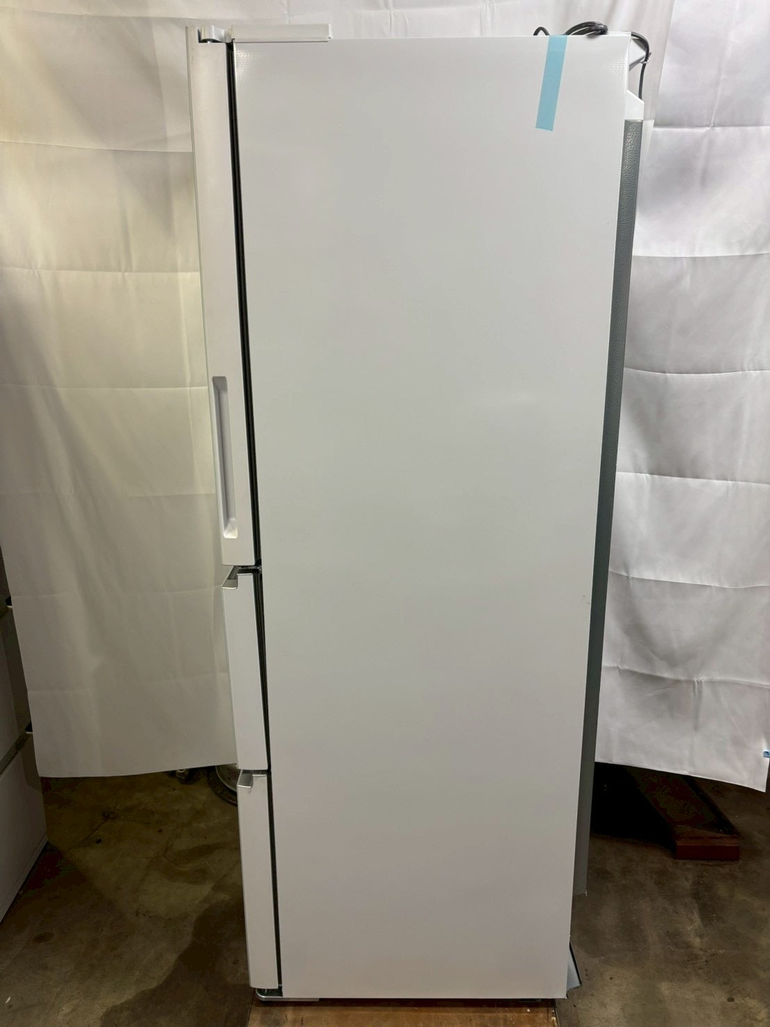 【12ヶ月保証】【展示品】ヤマダ電機 3ドア冷蔵庫 YRZ-F32MW 2025年製 319L