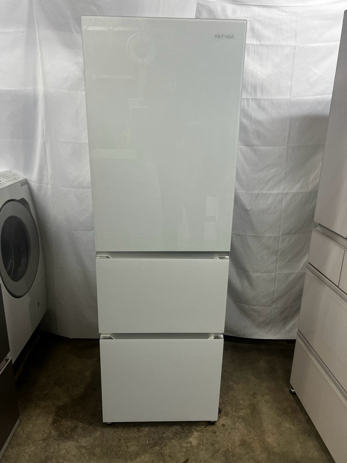【6ヶ月保証】 ヤマダ電機 3ドア冷蔵庫  YRZ-F32K 2023年製 319L