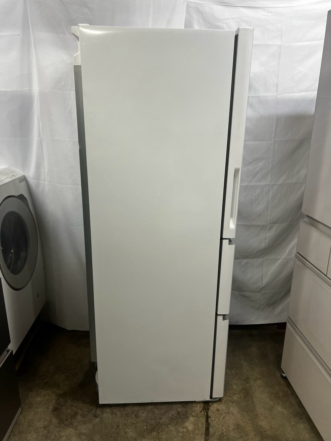 【6ヶ月保証】 ヤマダ電機 3ドア冷蔵庫  YRZ-F32K 2023年製 319L