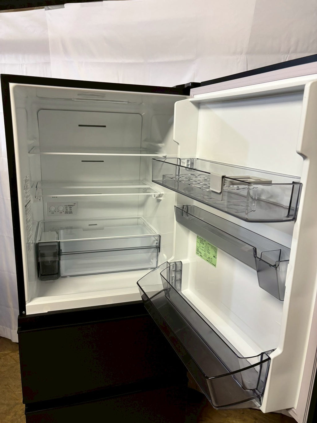 【美品】TOSHIBA 冷蔵庫 GR-V33SC 2024年製 326L 右開き