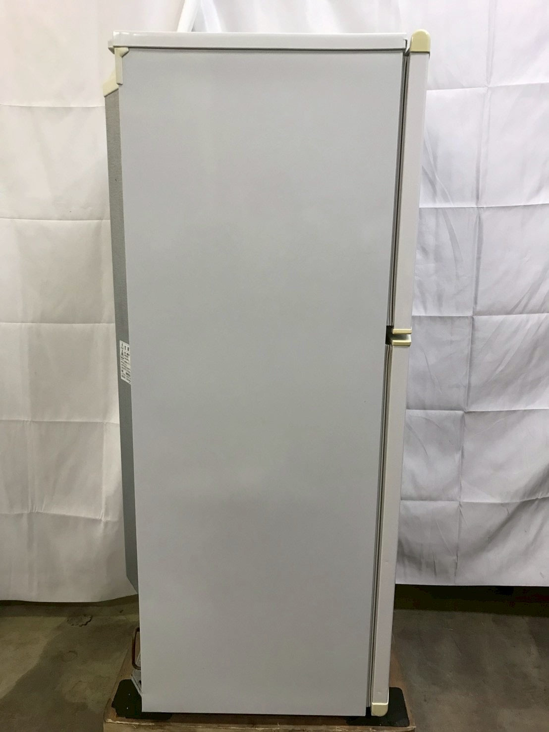 S710 ⭐ U-ING 140L 2ドア冷蔵庫 UR-F140J-W ⭐動作確認済 ⭐クリーニング済 ユーイング 2ドア電気冷凍冷蔵庫 UR-F140J（W）ホワイト 冷蔵庫 - 最