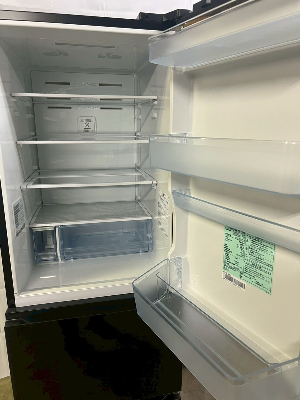 【美品】ヤマダ電機 3ドア冷蔵庫 YRZ-F32MK 2025年製 319L