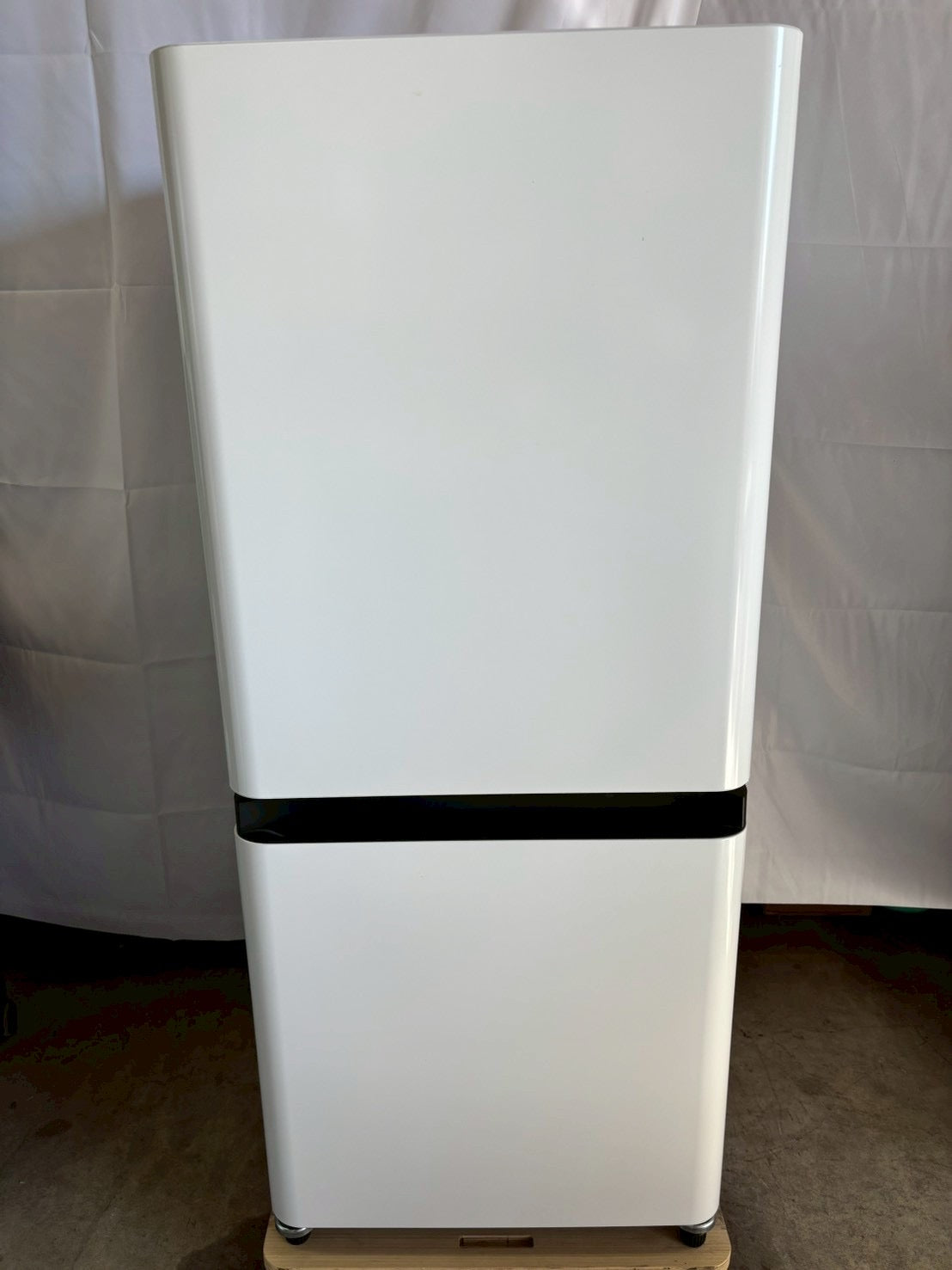 【美品】Hisense 2ドア冷蔵庫 HR-D13E4W 2025年製135L