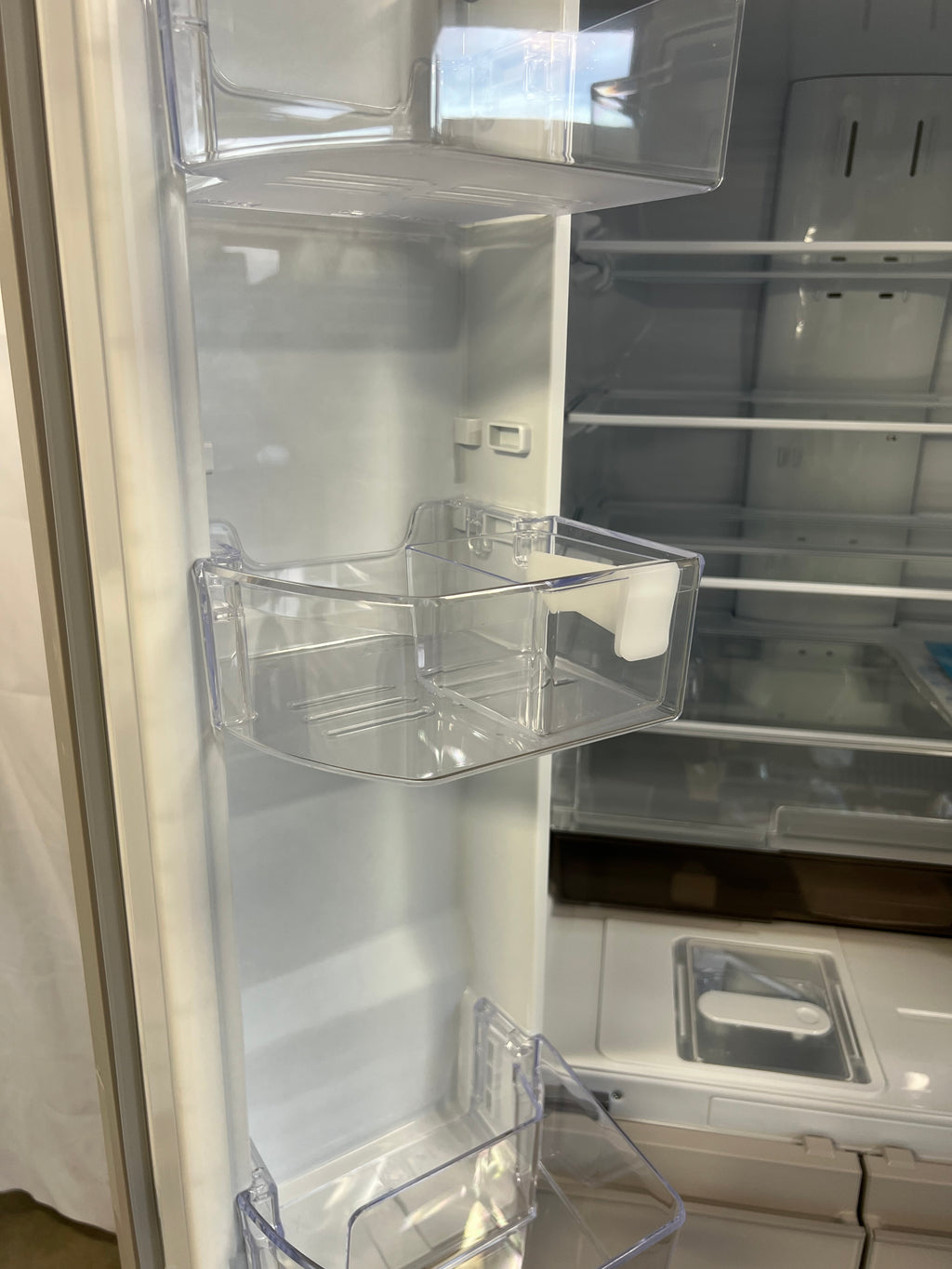 カード決済可！【3年保証/ほぼ未使用品/新品31万】 三菱 6ドア冷蔵庫  MR-MZ54N-W 2026年製 540L