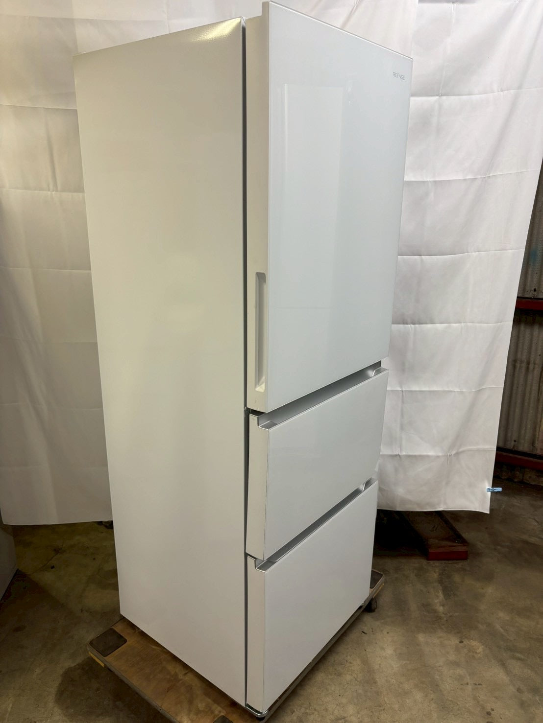 【12ヶ月保証】【展示品】ヤマダ電機 3ドア冷蔵庫 YRZ-F32MW 2025年製 319L
