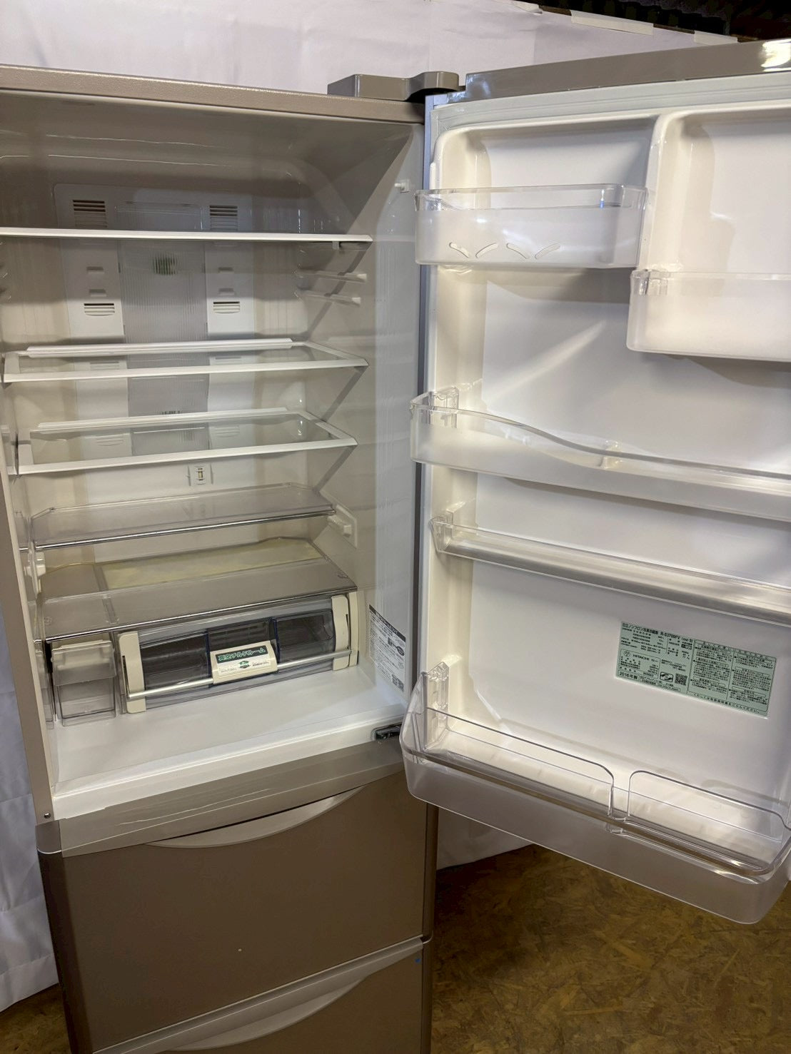 日立 3ドア冷蔵庫 R-S3700FV 2016年製365L 右開き