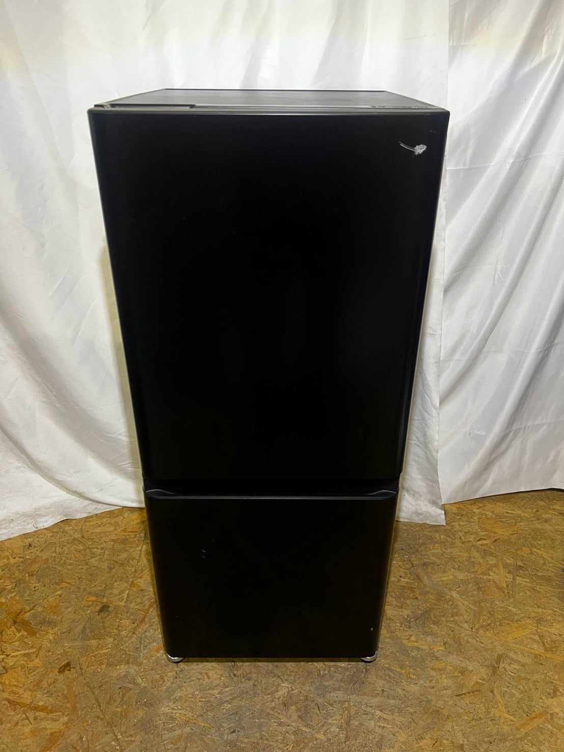 【3ヶ月保証】 Hisense 2ドア冷蔵庫 HR-D13E4B 2024年製 135L