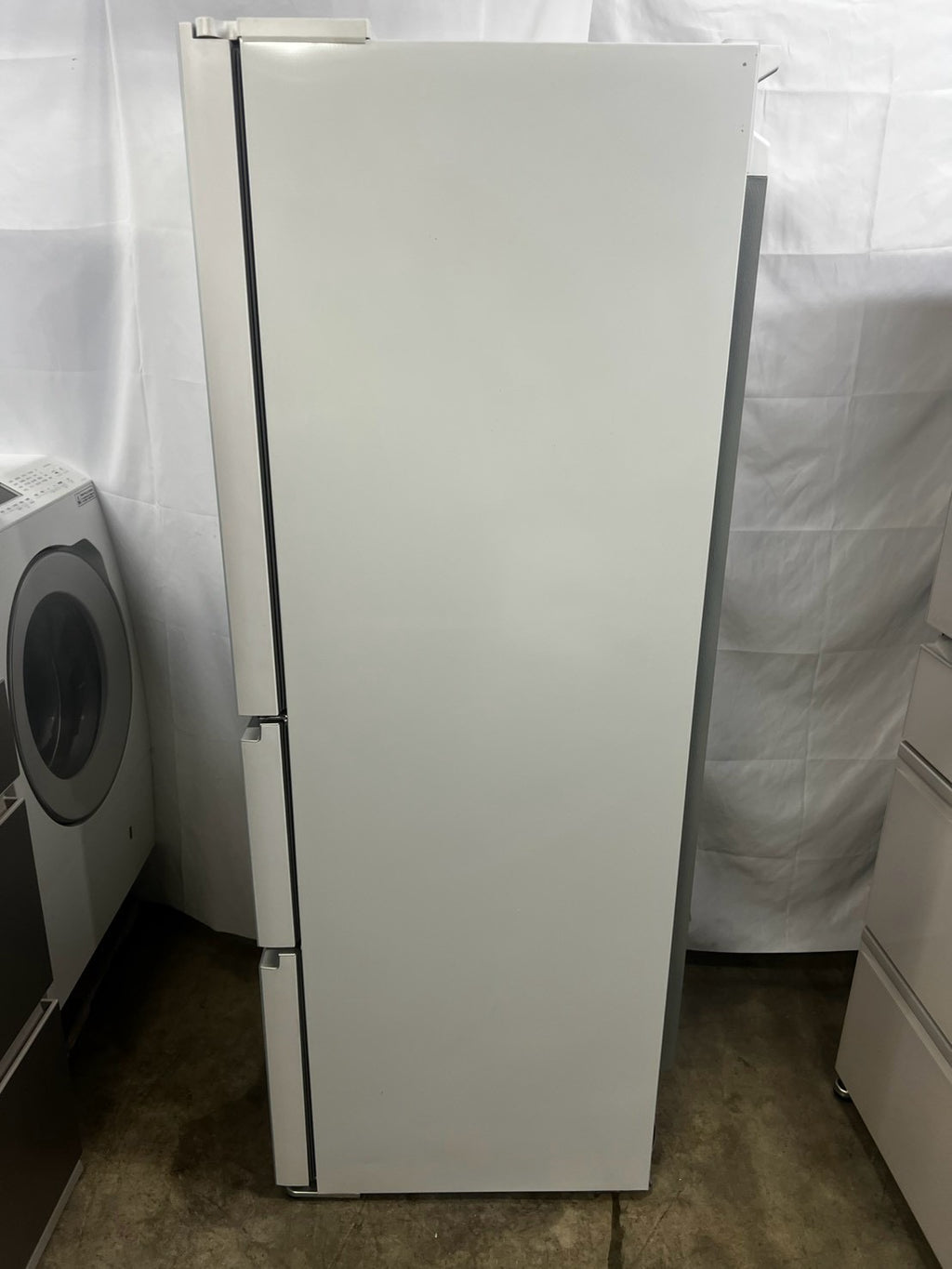 【6ヶ月保証】 ヤマダ電機 3ドア冷蔵庫  YRZ-F32K 2023年製 319L