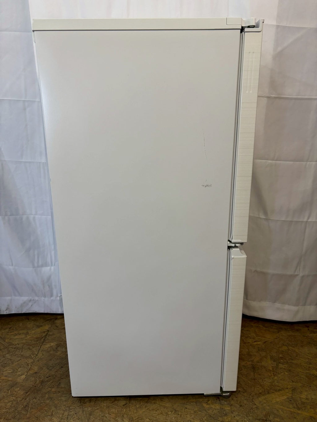 【美品】SHARP 2ドア冷蔵庫 SJ-D15G-W 2021年製152L