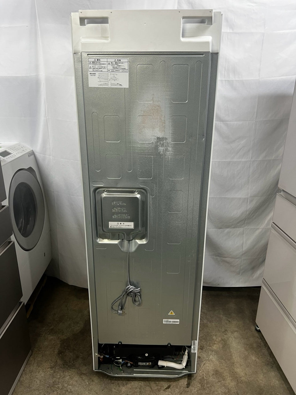 【6ヶ月保証】 ヤマダ電機 3ドア冷蔵庫  YRZ-F32K 2023年製 319L