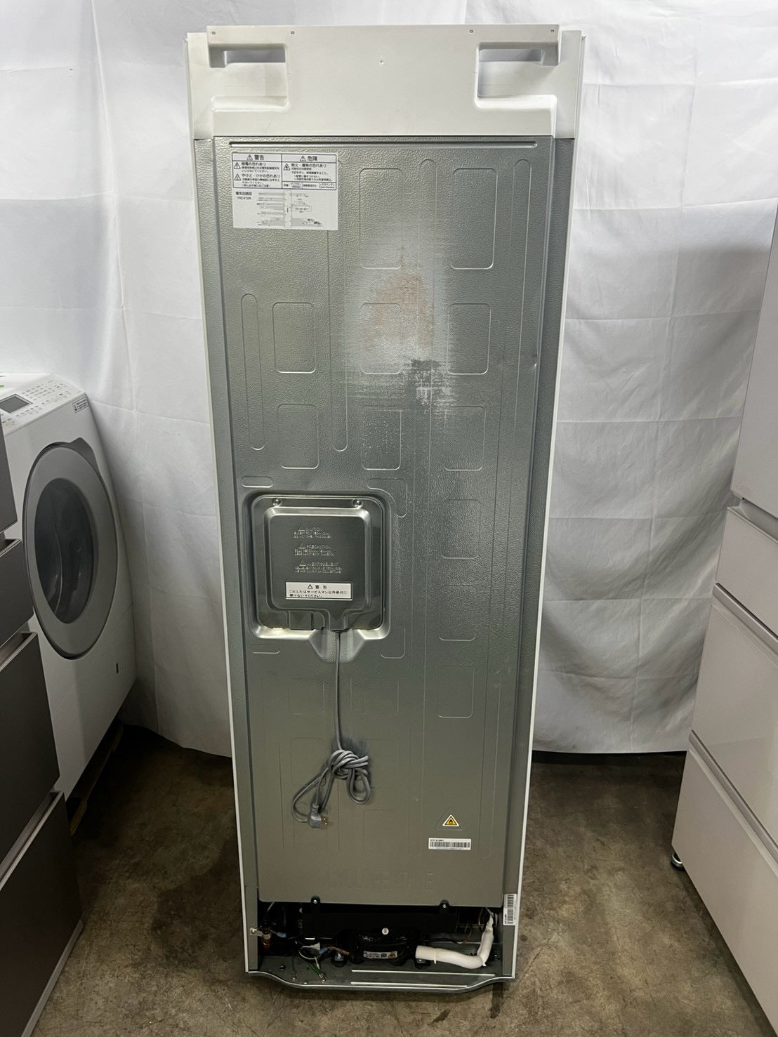 【6ヶ月保証】 ヤマダ電機 3ドア冷蔵庫  YRZ-F32K 2023年製 319L