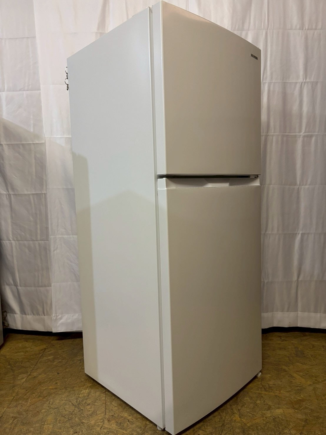 【極美品】アイリスオーヤマ 2ドア冷蔵庫 IRSN-18A 2025年製182L