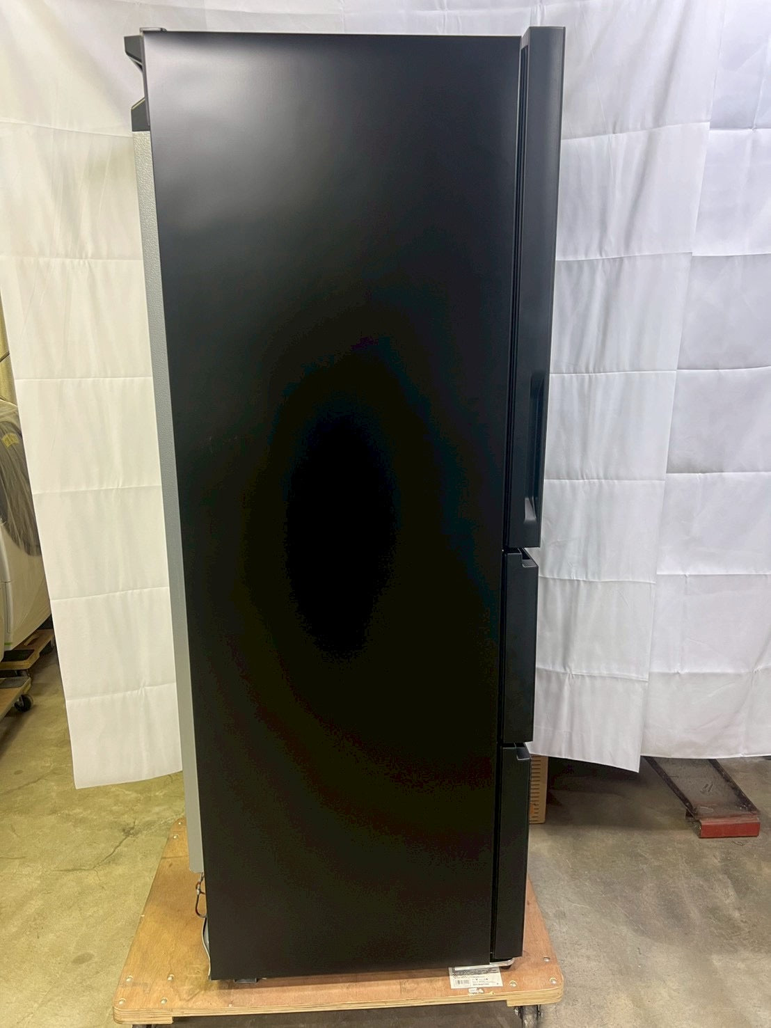 【美品】ヤマダ電機 3ドア冷蔵庫 YRZ-F32MK 2025年製 319L