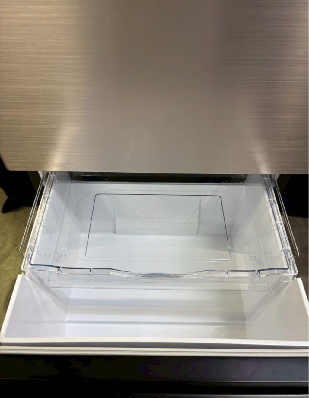 【美品】HITACHI 冷蔵庫 R-V32V 2024年製 315L 3ドア