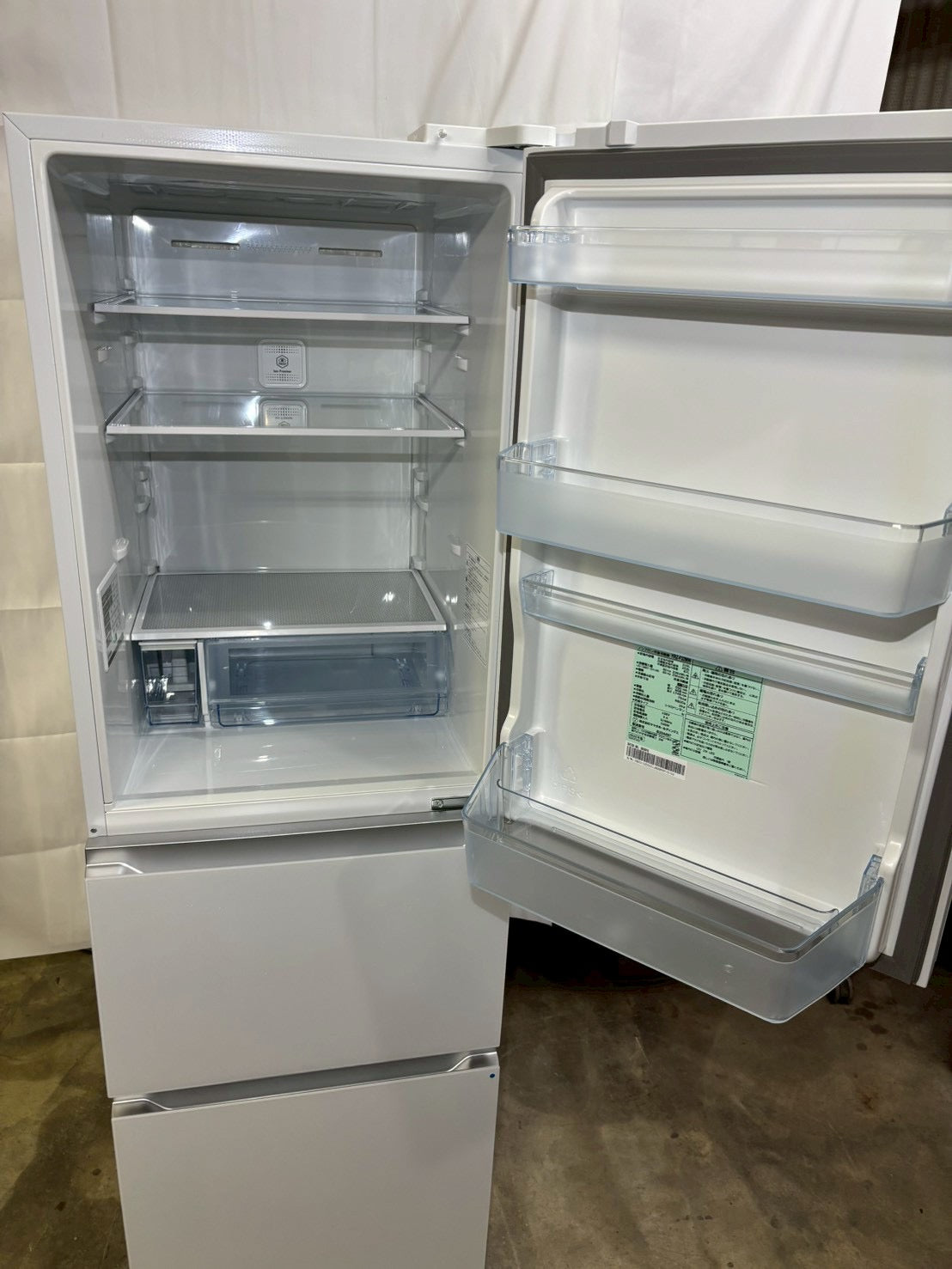 【12ヶ月保証】【極美品】ヤマダ電機 3ドア冷蔵庫 YRZ-F32MW 2025年製 319L