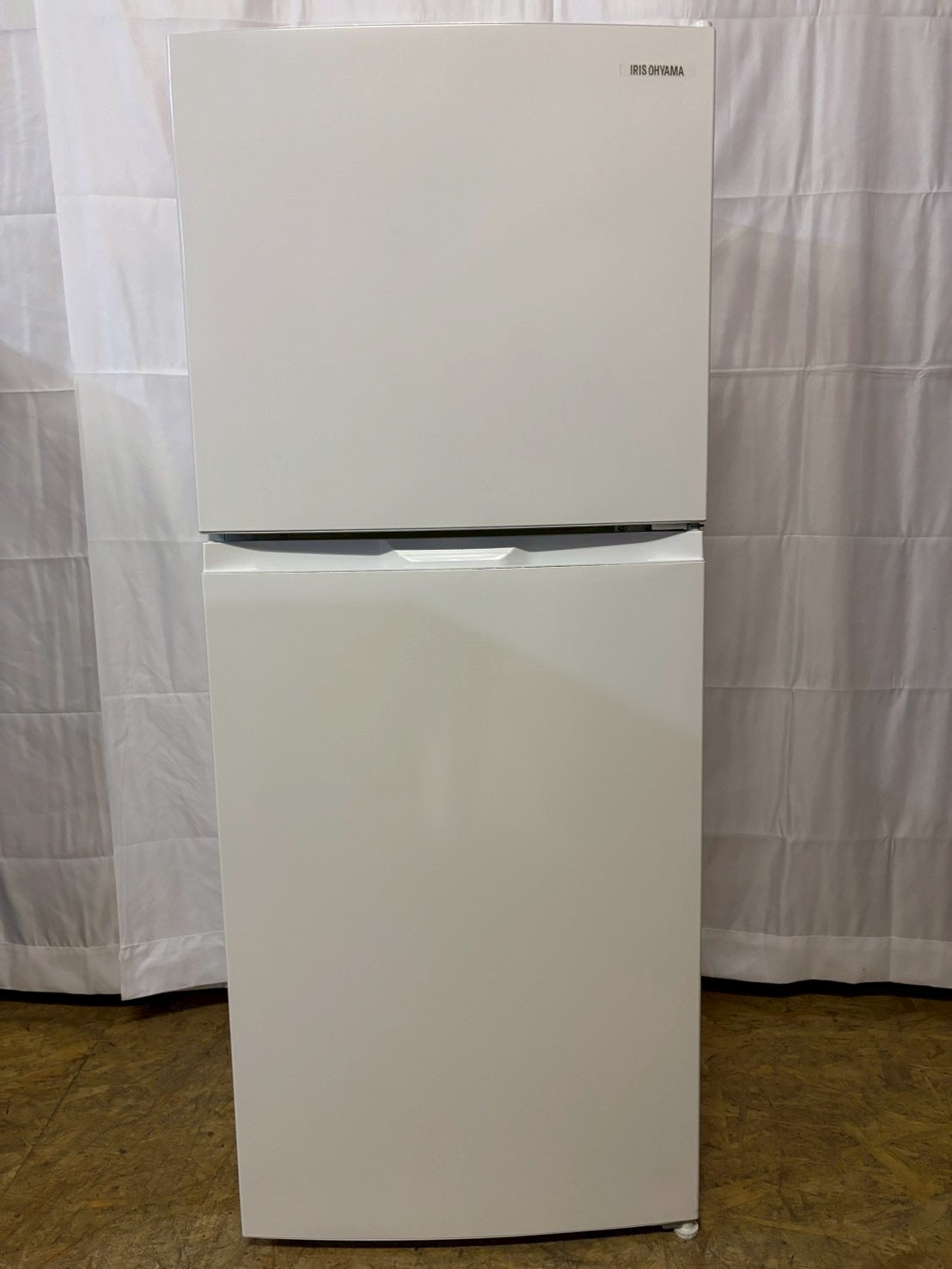 【極美品】アイリスオーヤマ 2ドア冷蔵庫 IRSN-18A 2025年製182L