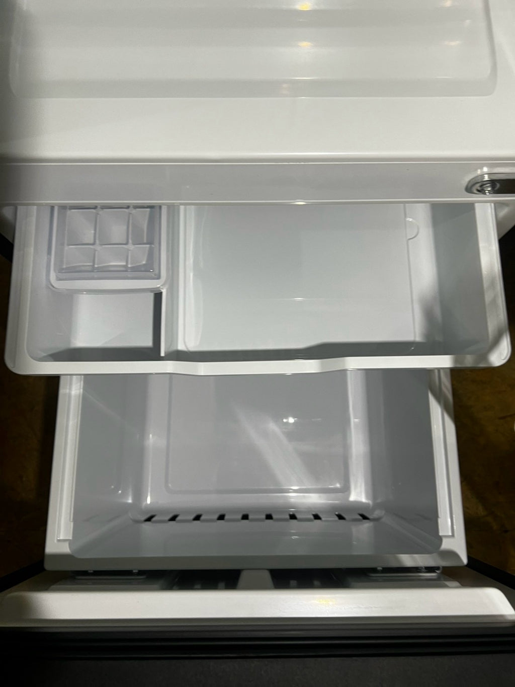 【3ヶ月保証】 Hisense 2ドア冷蔵庫 HR-D13E4B 2024年製 135L