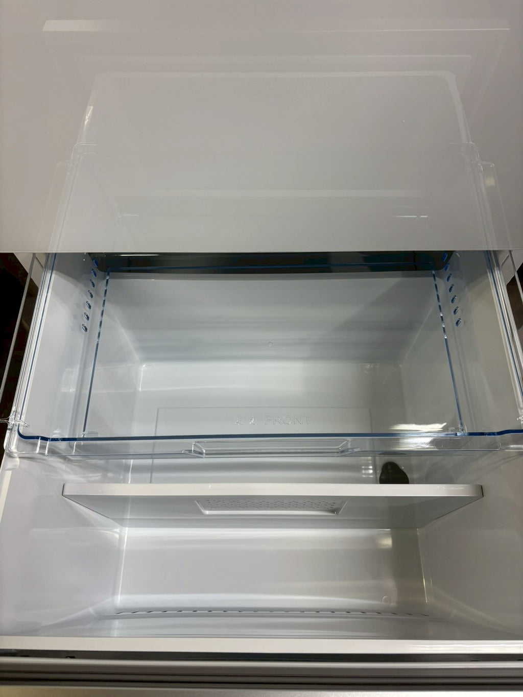 【12ヶ月保証】【展示品】ヤマダ電機 3ドア冷蔵庫 YRZ-F32MW 2025年製 319L