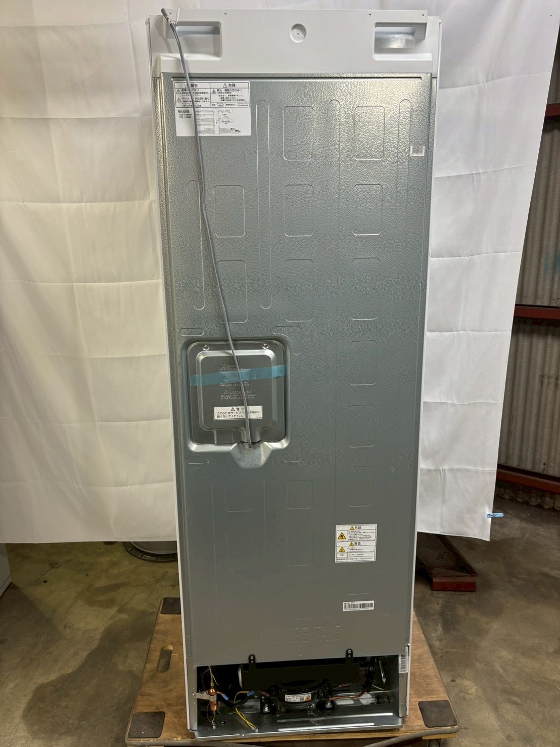 【12ヶ月保証】【展示品】ヤマダ電機 3ドア冷蔵庫 YRZ-F32MW 2025年製 319L