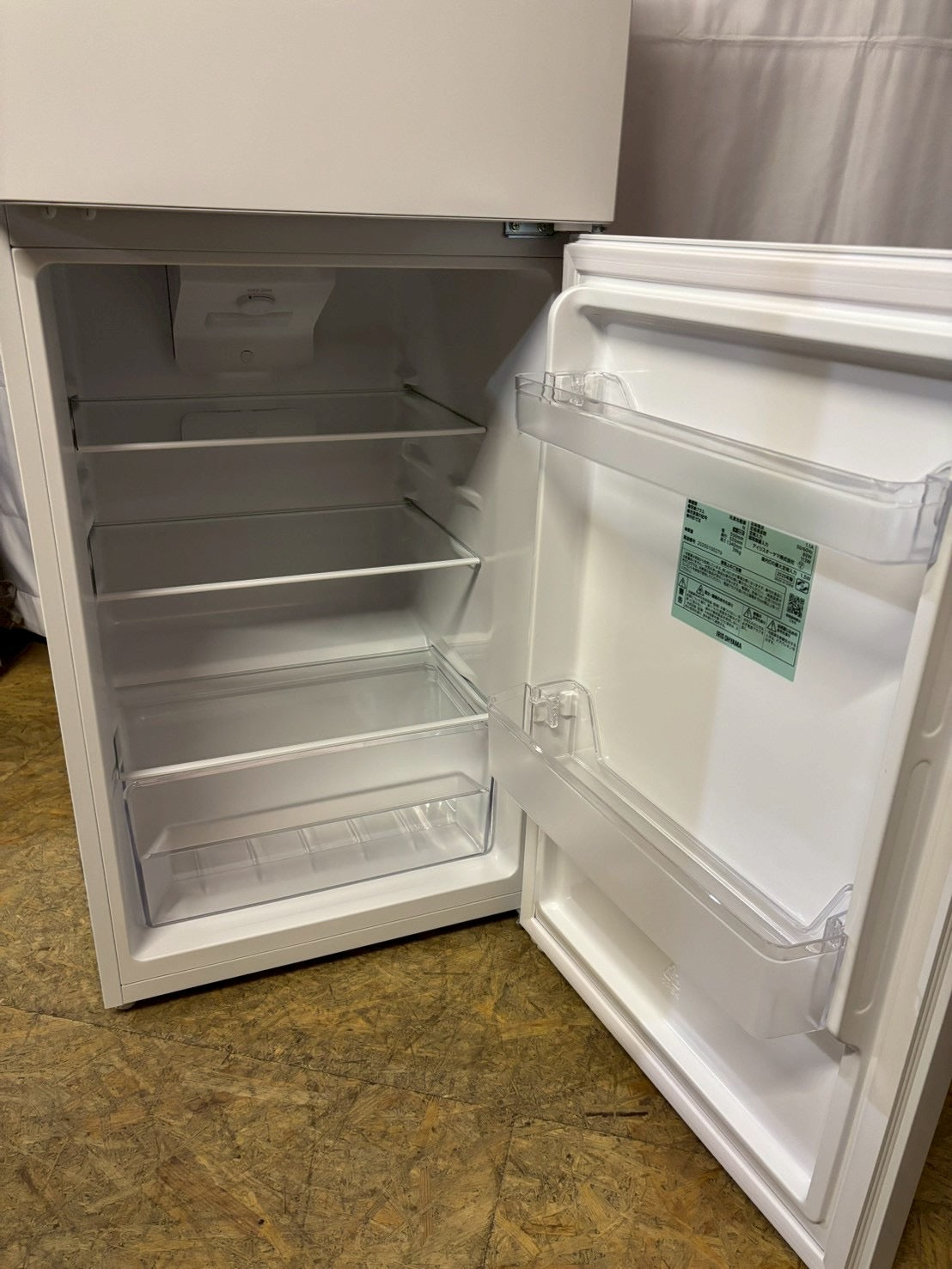 【極美品】アイリスオーヤマ 2ドア冷蔵庫 IRSN-18A 2025年製182L