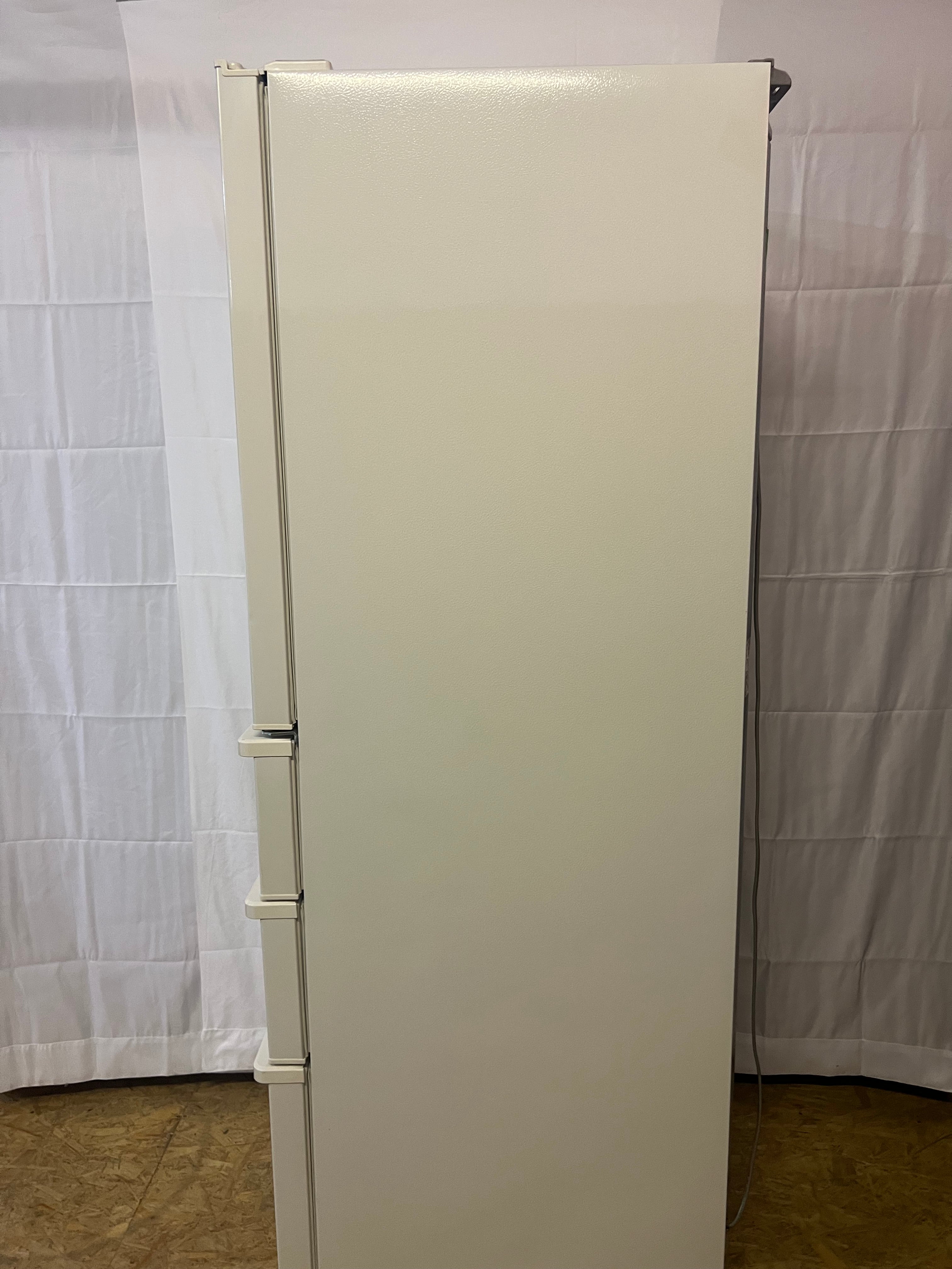 AQUA 4ドア冷蔵庫 AQR-36G(W) 2018年製 355L右開き