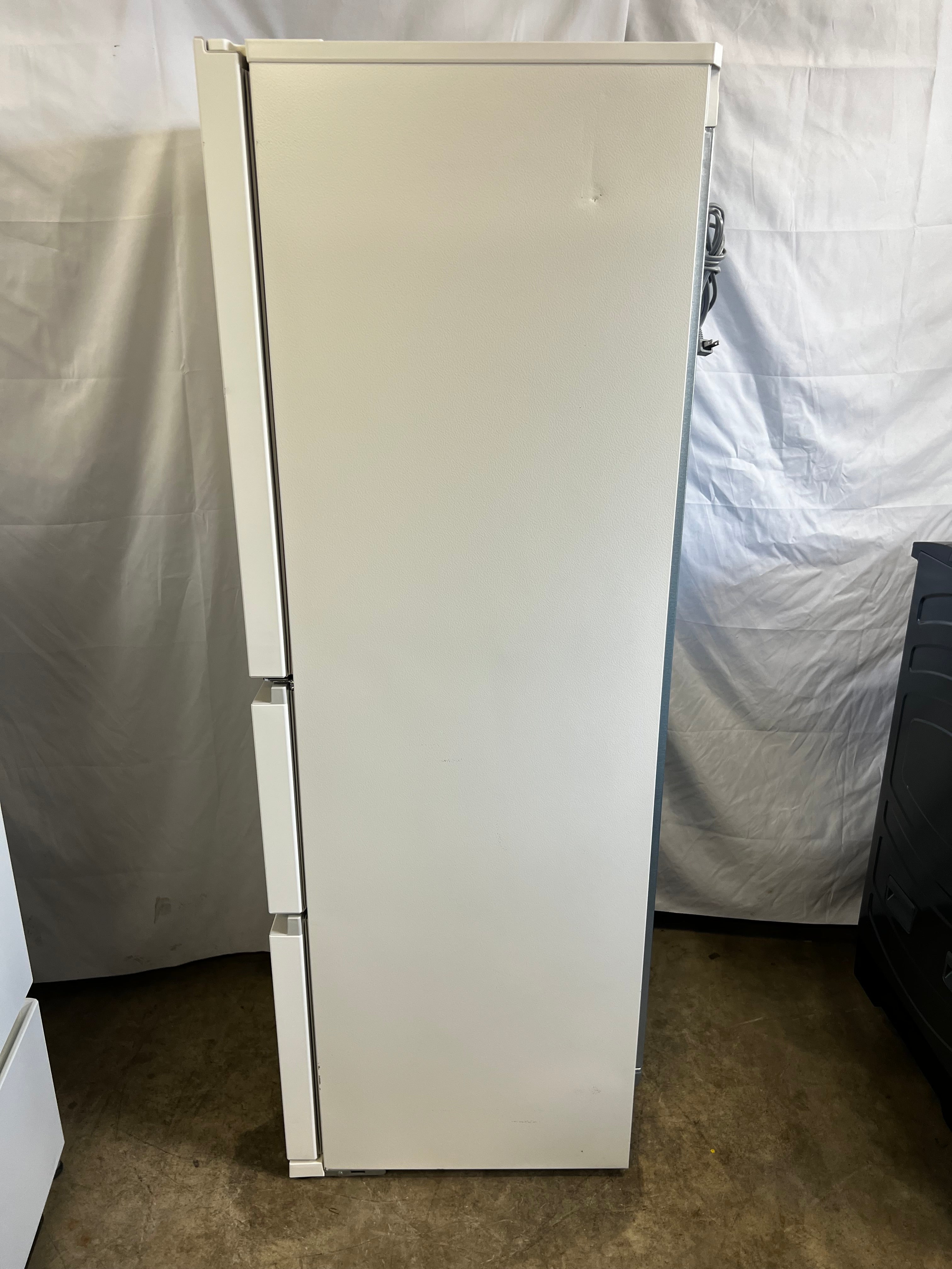 【1年保証】 Panasonic 3ドア冷蔵庫 NR-C33ES2-W 2025年製 326L